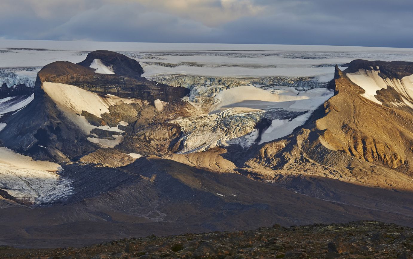 Champs de lave figée et glaciers 